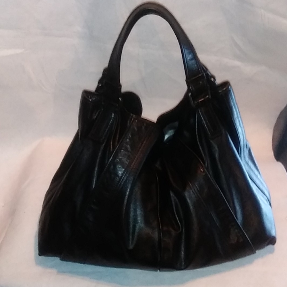 Kenneth Cole genuine leather hobo purse.
